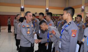 Kadivhumas Polri Irjen Pol Sandi Nugroho Nugroho membuka pelatihan Bakomsus Humas Polri Tahun Anggaran 2025.