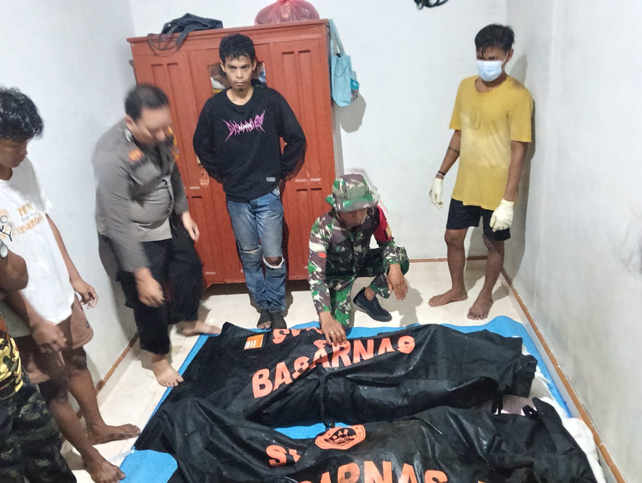 Koramil 1304-05/BP, Polsek Bone Pantai dan Basarnas  Berhasil Temukan 2 Lansia  yang Hilang di Perkebunan Kemiri