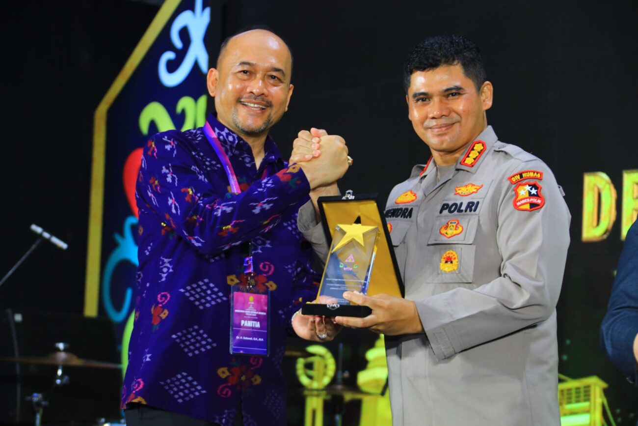 Polri berhasil menyabet ranking pertama kategori booth terfavorit di pameran Kampung Hukum 2025 yang diselenggarakan Mahkamah Agung.