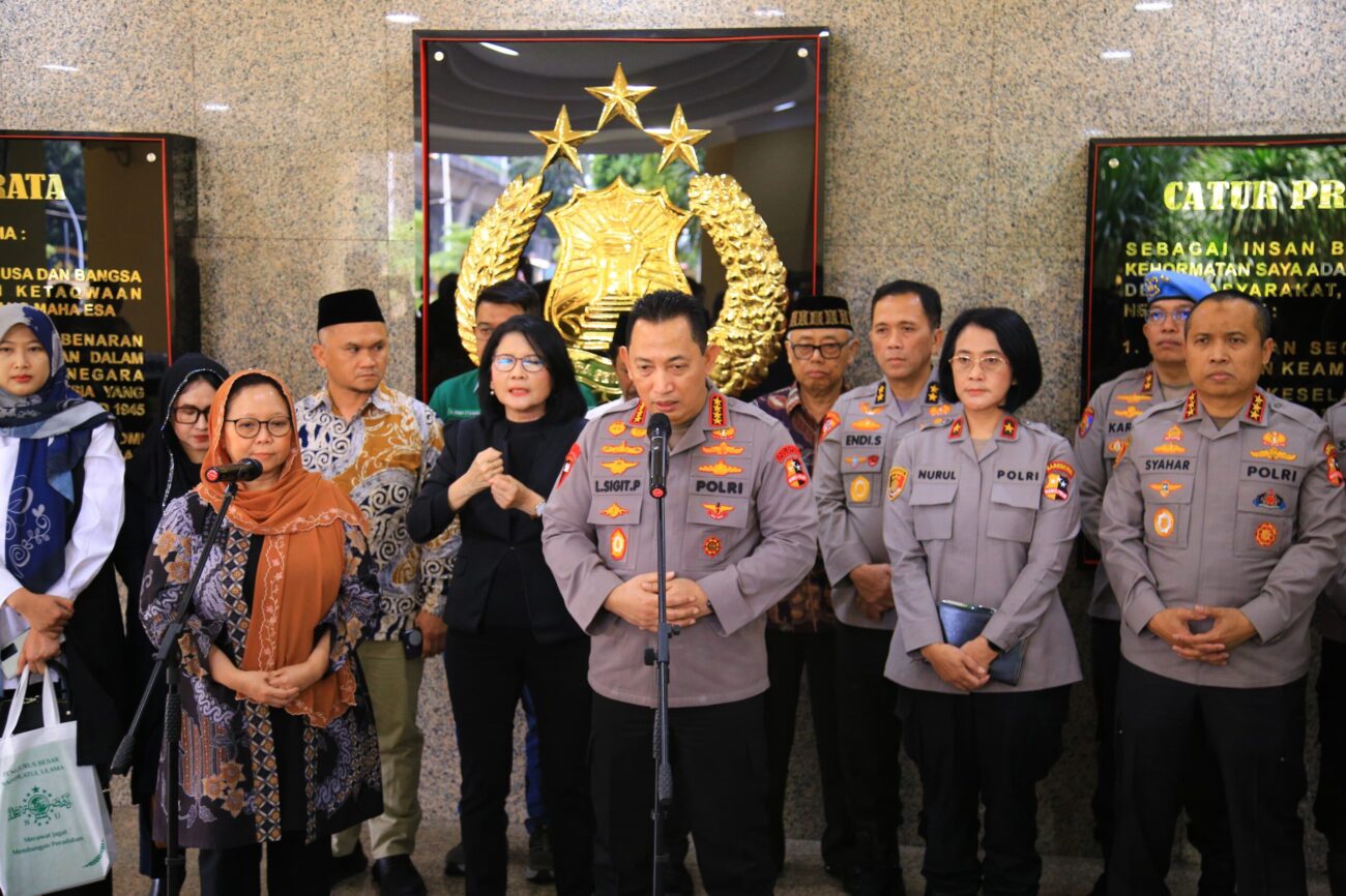 Kapolri Jenderal Pol. Listyo Sigit Prabowo bertemu dengan Ketua PBNU Alissa Wahid dalam sebuah audiensi yang membahas berbagai isu kebangsaan, termasuk keberagaman dan kekerasan di lingkungan pendidikan.