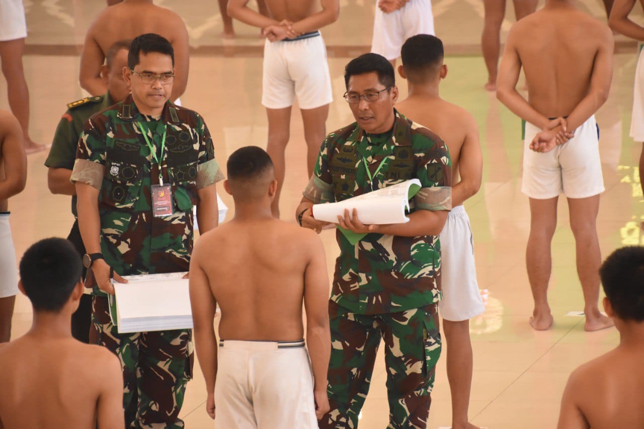 Sidang Pemilihan Penerimaan Calon Tamtama PK TNI AD Gel I TA 2025 di Tingkat Panda Manado Kodam XIII/Merdeka dipimpin Kasdam XIII/Merdeka Brigjen TNI Yustinus Nono Yulianto, di Aula Grhadika Jaya Sakti Makodam XIII/Merdeka, Senin (10/2/2025).