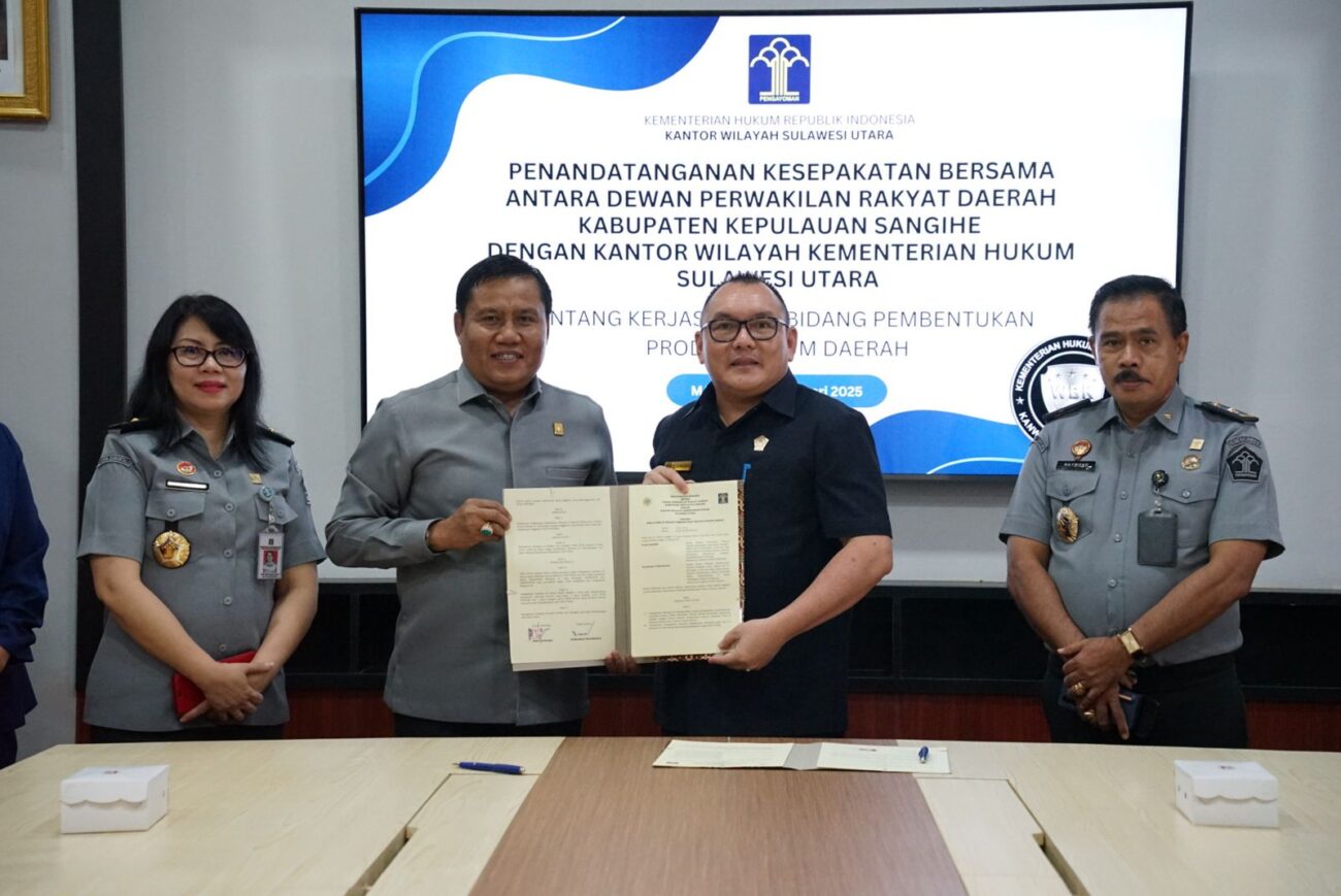 Kanwil Kemenkum Sulut Kantor Wilayah Kementerian Hukum Sulawesi Utara (Kanwil Kemenkum Sulut) bersama Dewan Perwakilan Rakyat Daerah (DPRD) Kabupaten Kepulauan Sangihe menandatangani kesepakatan kerjasama di bidang pembentukan produk hukum daerah, Senin (17/02).