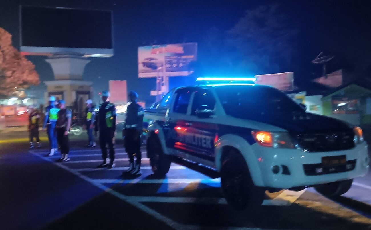 Subdenpom XIII/1-3 Gorontalo bersama Provost Satuan secara intensif melaksanakan patroli di berbagai titik strategis di wilayah Gorontalo, dalam upaya menjaga ketertiban dan disiplin anggota.