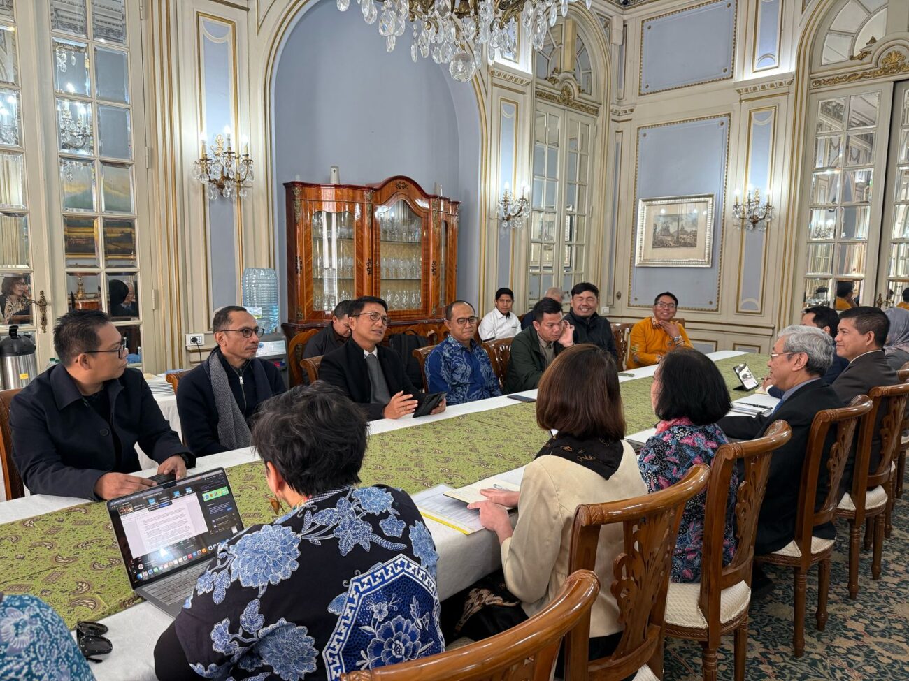 Kementerian Hukum yang dipimpin Sekjen Komjen Nico Afinta akan segera mengambil sumpah tiga pemain naturalisasi di Kedubes Italia, Roma, Senin, 10 Maret 2025.