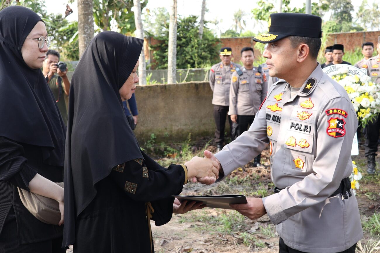 Surat KPLB 3 Polisi gugur saat bubarkan Sabung Ayam di Lampung diantar Jenderal.Staf Sumber Daya Manusia (SSDM) Polri