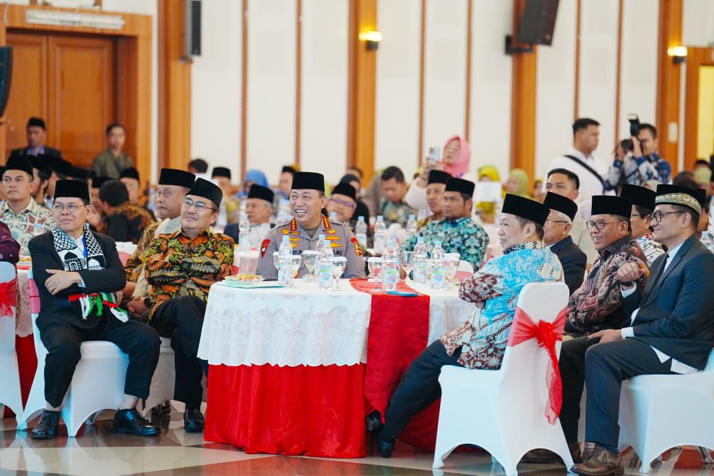 Kapolri Jenderal Listyo Sigit Prabowo menghadiri kegiatan silaturahmi nasional ormas-ormas Islam dan Halal Bihalal Idul Fitri 1446 Hijriah Majelis Ulama Indonesia (MUI).