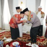 Kapolri Jenderal Listyo Sigit Prabowo meresmikan Pondok Al Inaaroh Al Hikam Buntet Pesantren di Cirebon, Jawa Barat, pada Selasa (22/4) hari ini.
