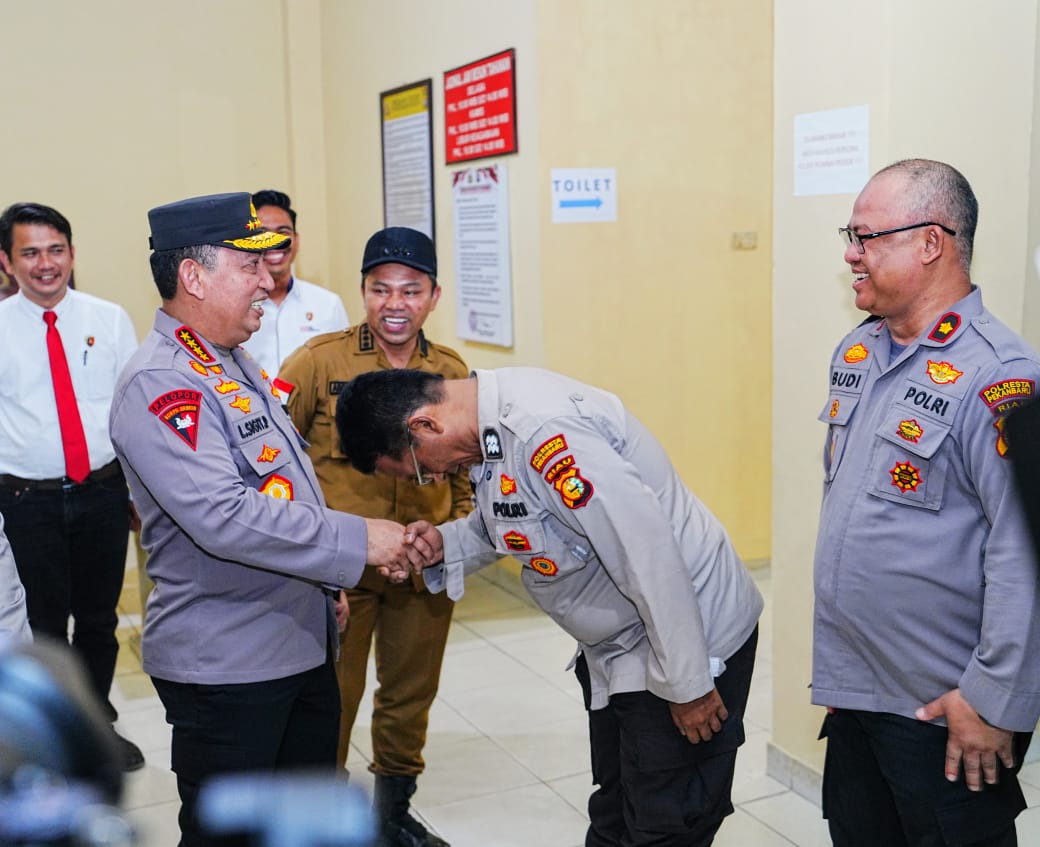  Aiptu Jimmy Farma, Ps. Kasihumas Polsek Rumbai Pesisir, Pekanbaru, Riau, menjadi inspirasi masyarakat setelah mendirikan Pondok Tahsin Al-Qur’an Baitul Ihsan.
