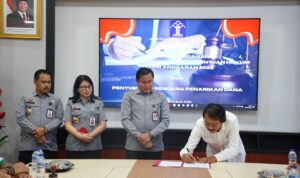 Kantor Wilayah Kementerian Hukum Sulawesi Utara (Kanwil Kemenkum Sulut) menggelar Penandatanganan Perjanjian Pelaksanaan Bantuan Hukum dengan 13 Pemberi Bantuan Hukum (PBH) terakreditasi di wilayah Sulawesi Utara yang dirangkaikan dengan Rapat Koordinasi Bantuan Hukum, Selasa (15/4).