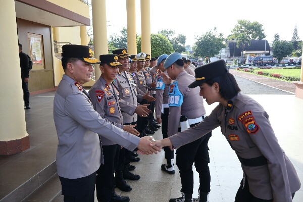 Kapolda Sulawesi Utara melalui Wakapolda Brigjen Pol Brigjen Pol Bahagia Dachi memberikan apresiasi kepada personel Polda Sulut dan jajaran atas pelaksanaan tugas, khususnya pengamanan Hari Raya Idul Fitri 1446 H/2025.