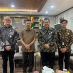 pertemuan Direktur Kepatuhan dan Manajemen Risiko Jasa Raharja Harwan Muldidarmawan dengan Jaksa Agung Muda Tindak Pidana Umum (Jampidum) Prof. Dr. Asep Nana Mulyana, S.H., M.Hum beserta jajarannya yang berlangsung di Kejaksaan Agung Republik Indonesia Jumat, 23 Mei 2025.