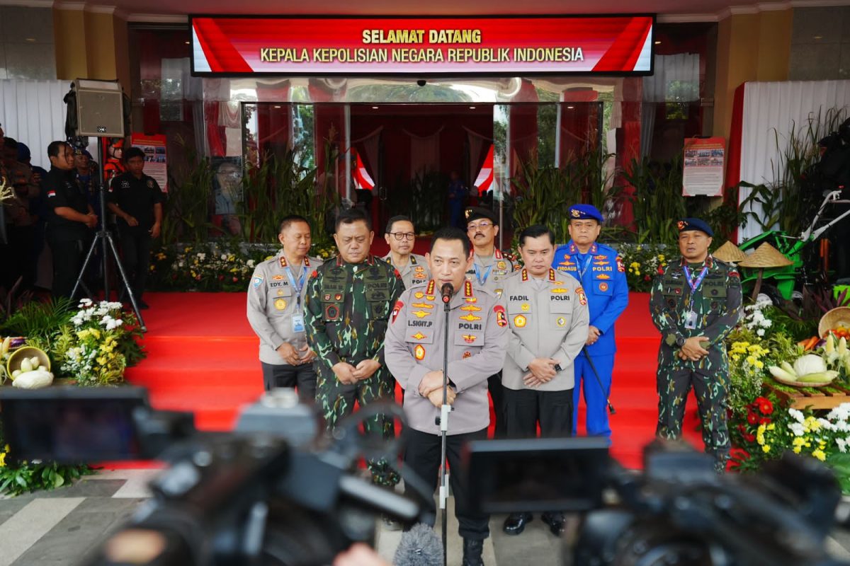 Kapolri Jenderal Listyo Sigit Prabowo menegaskan komitmennya untuk memberantas seluruh aksi premanisme di Indonesia.