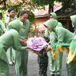 Ketum Persit Kartika Chandra Kirana, Uli Simanjuntak, melaksanakan tatap muka hangat dan penuh kekeluargaan dengan anggota Persit KCK Koorcab Rem 133 PD XIII/Merdeka serta Persit Cabang LVI Brigif 22 di wilayah Gorontalo.