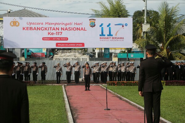 Polda Sulawesi Utara (Polda Sulut) menggelar upacara peringatan Hari Kebangkitan Nasional (Harkitnas) ke-117 di LapanPolda Sulawesi Utara (Polda Sulut) menggelar upacara peringatan Hari Kebangkitan Nasional (Harkitnas) ke-117 di Lapangan Presisi Polda Sulut, Selasa pagi (20/5/2025).