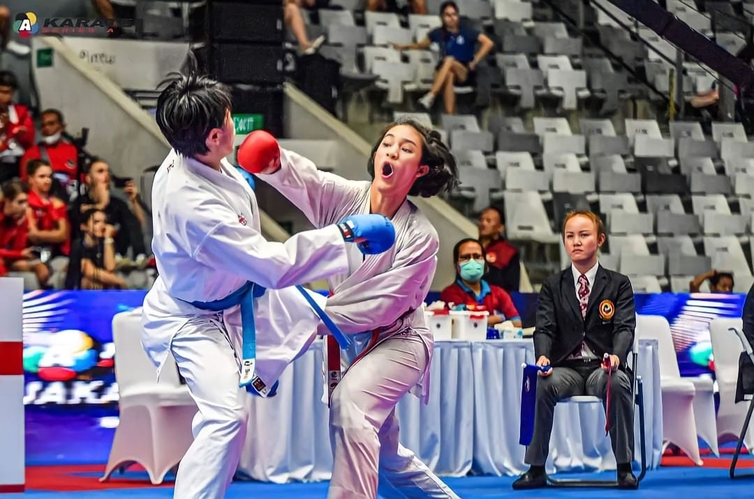 Bripda Jessica Tety Debora, anggota Ditlantas Polda Riau  meraih medali emas pada kejuaraan Silent Knight Open Karate Championship di Kuala Lumpur, Malaysia yang diselenggarakan pada 25-27 April 2025.