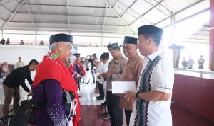Bupati Minahasa Selatan, Franky Donny Wongkar, SH., secara resmi melepas keberangkatan delapan calon jemaah haji Kabupaten Minahasa Selatan tahun 1446 H / 2025 M.