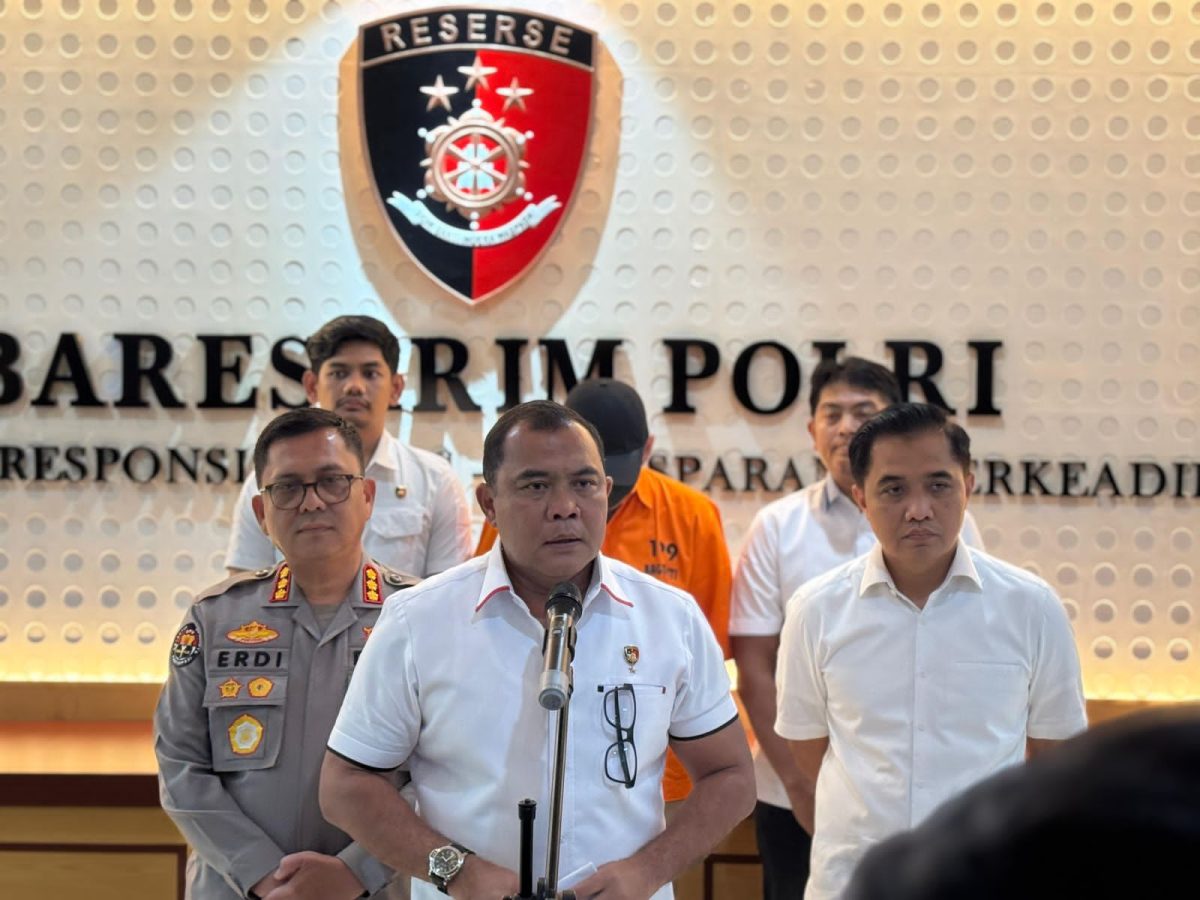 Polri mengungkap kasus peredaran bahan kimia berbahaya berupa sianida secara ilegal di wilayah Surabaya dan Pasuruan.