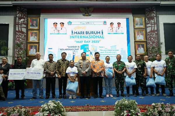 Peringatan Hari Buruh Internasional 2025 di Manado Dihadiri Kapolda Sulut