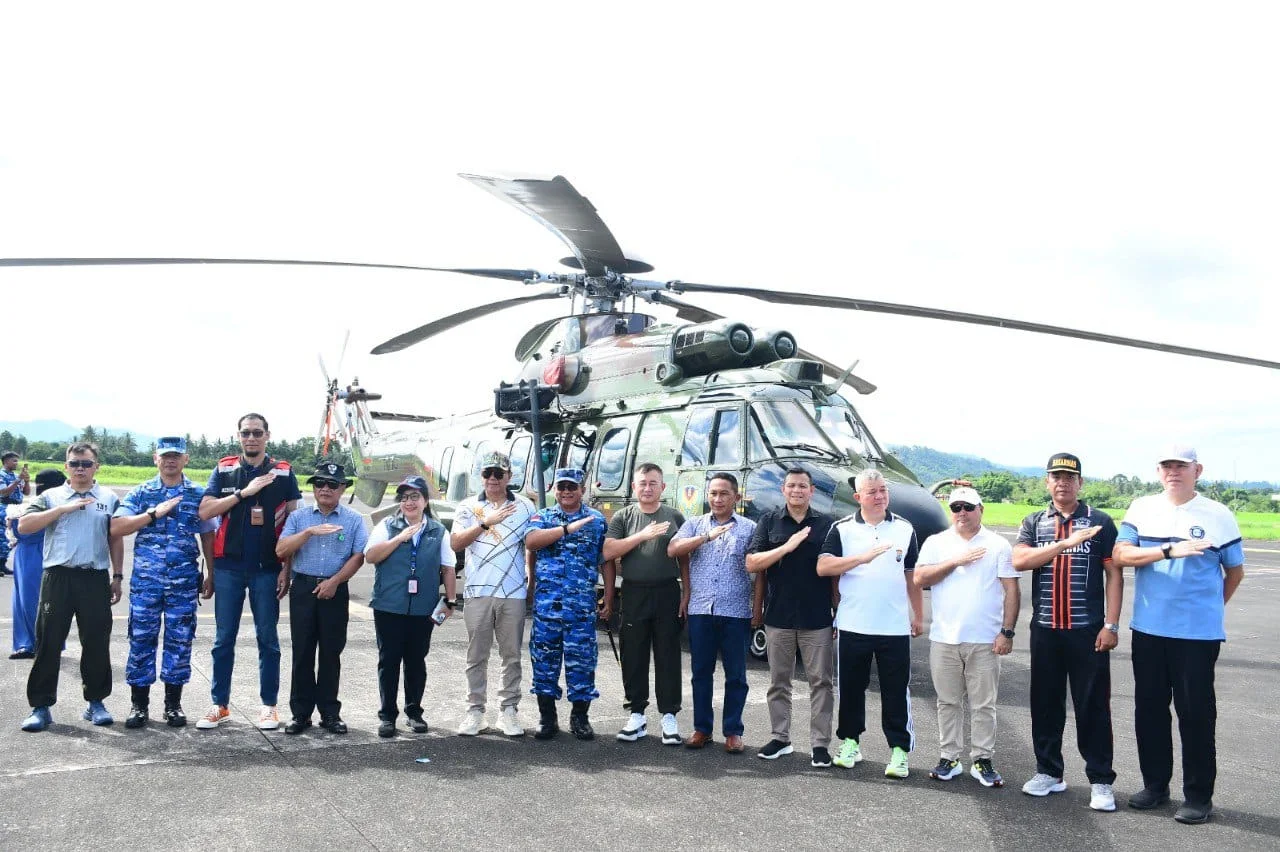 Pangkalan TNI AU (Lanud) Sam Ratulangi menggelar kegiatan Open Base dan Static Show pesawat di Sekitar Bandara Sam Ratulangi, Minggu (18/5/2025).