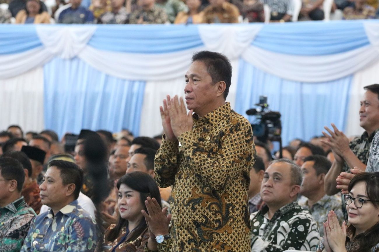 Bupati Minahasa Selatan, Franky Donny Wongkar, SH., menghadiri kegiatan peluncuran dan dialog pembentukan Koperasi Desa/Kelurahan Merah Putih di Aula Mapalus, Kantor Gubernur Sulawesi Utara, Sabtu (31/5/2025). 