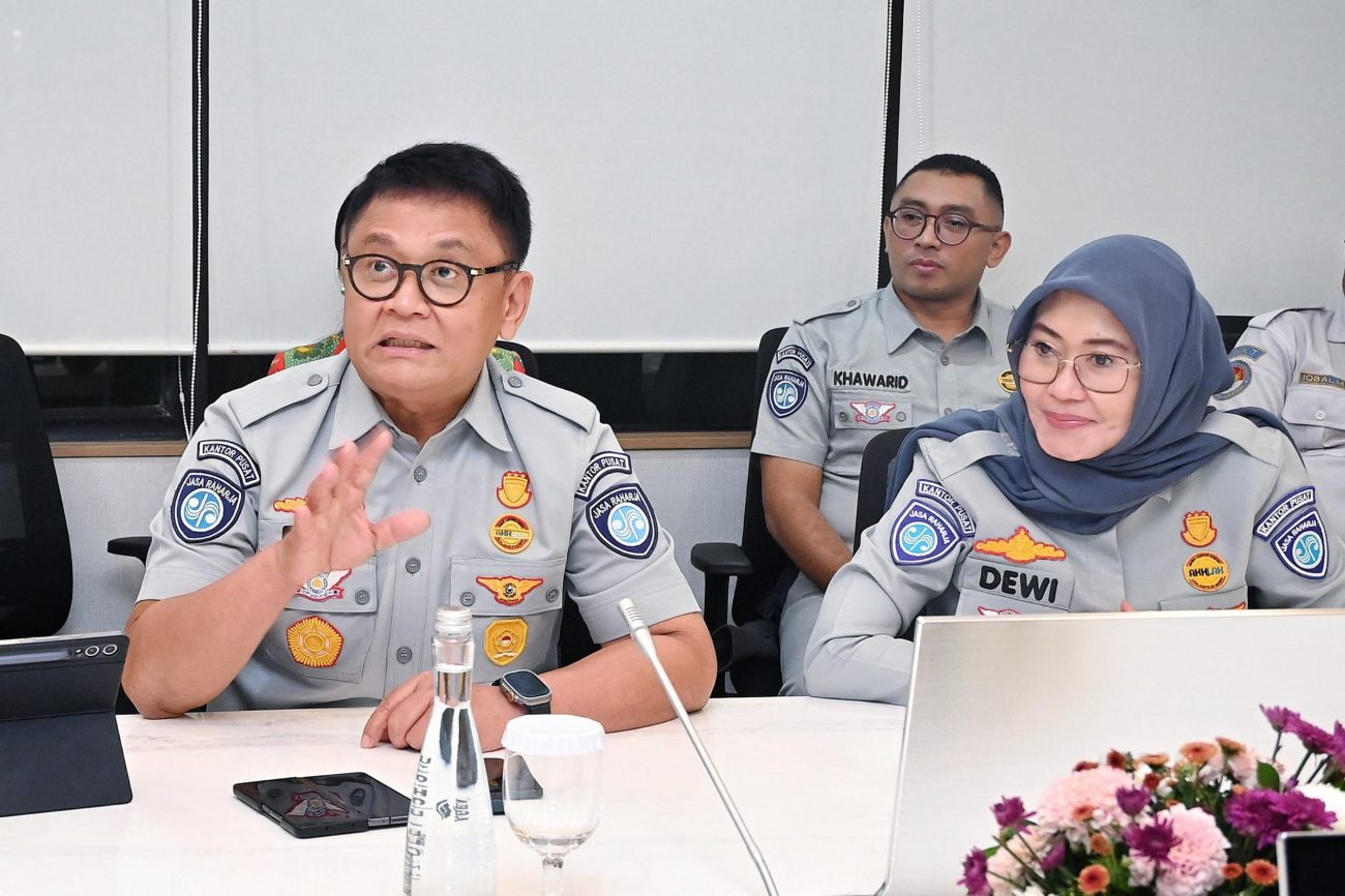 Jasa Raharja menggelar acara diskusi bertajuk “Ngobrol Keselamatan” bersama para pakar transportasi di Kantor Pusat Jasa Raharja, Jakarta, pada Rabu, 4 Juni 2025, dalam upaya mendukung program nasional Indonesia Menuju Zero ODOL (Over Dimension and Overload).