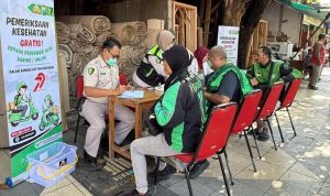 Ribuan pengemudi ojek online (Ojol) di Jawa Timur (Jatim) turut merasakan berkah pada Hari Bhayangkara ke - 79.