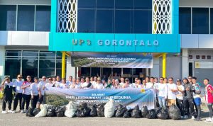 PLN Unit Pelaksana Pelayanan Pelanggan (UP3) Gorontalo menggelar aksi nyata peduli lingkungan melalui kegiatan jalan sehat dan aksi pungut sampah plastik di sepanjang rute yang dilalui, dalam rangka memperingati Hari Lingkungan Hidup Sedunia.