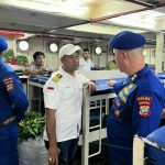 Ditpolairud Polda Sulawesi Utara (Sulut) bersama instansi terkait melaksanakan pemeriksaan kapal penumpang di Pelabuhan Manado, Rabu (27/8/2025).