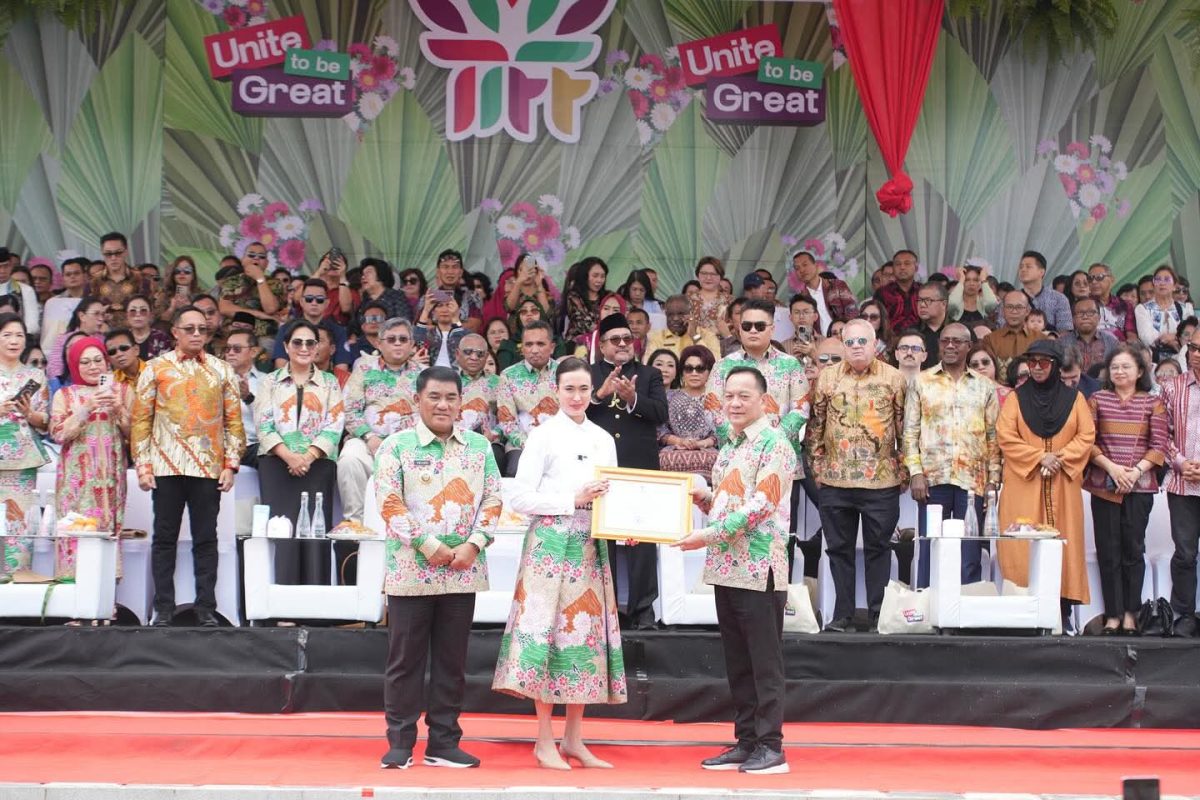 Tomohon International Flower Festival (TIFF 2025) resmi dibuka pada Sabtu (9/8/2025) di Kota Tomohon, Sulawesi Utara.