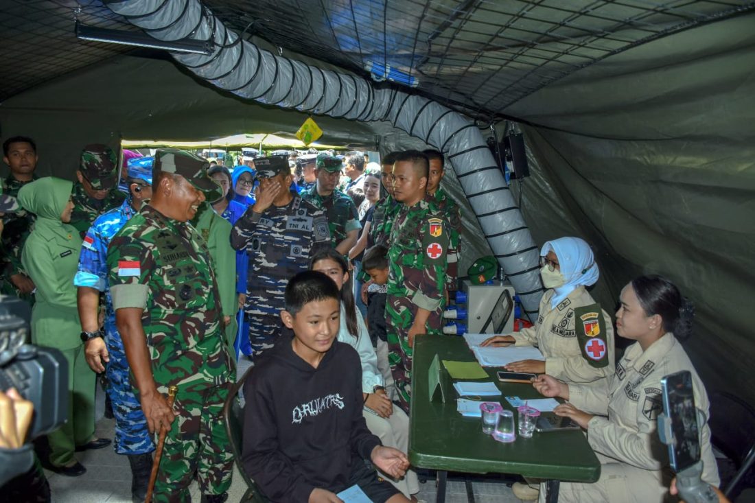 Ribuan Warga Padati Bazar Murah dan Bakti Kesehatan Kodam XIII/Mdk