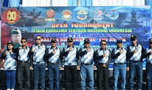 Pangdam XIII/Merdeka Mayjen TNI Suhardi menghadiri secara langsung kegiatan  Open Water Swimming Piala Panglima TNI  yang digelar di kawasan Pantai Megamas, Kota Manado, Minggu (21/9).