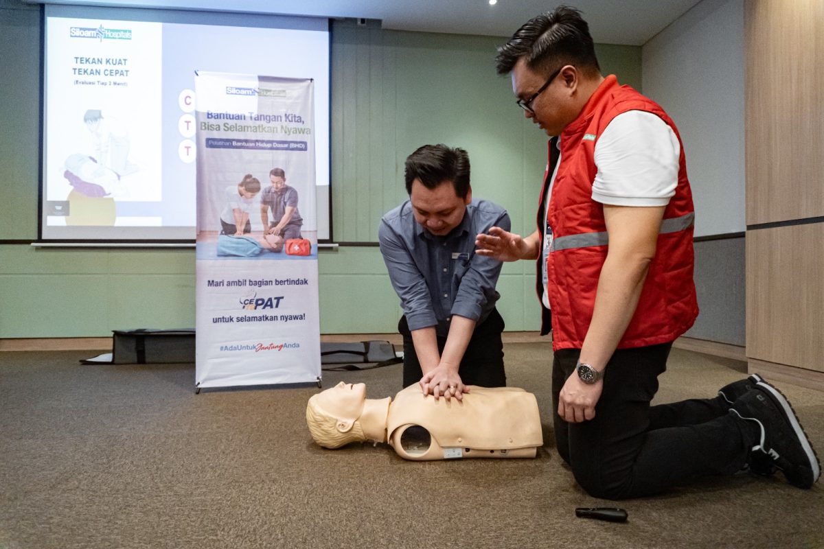 Luwansa Hotel Manado kembali menyelenggarakan pelatihan sebagai bentuk komitmen dalam meningkatkan kesiapsiagaan karyawan menghadapi kondisi darurat di area hotel.