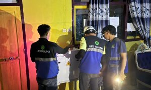 PLN Unit Pelaksana Pelayanan Pelanggan (UP3) Tahuna memasang Supersun di SMP Negeri 3 Satu Atap (Satap), Desa Beeng Laut, Kabupaten Kepulauan Sangihe.