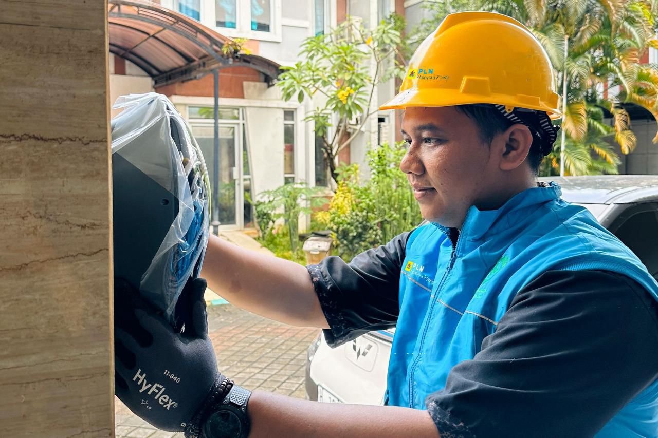 PT PLN (Persero) resmi meluncurkan Home Charging Services (HCS) Ultima sebagai versi terbaru dari layanan pengisian daya kendaraan listrik (EV) di rumah.
