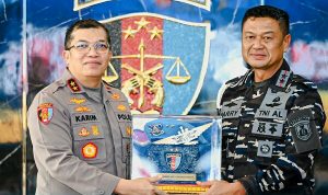 Divpropam Polri menerima kunjungan silaturahmi dari Komandan Pusat Polisi Militer Angkatan Laut (Danpuspomal) Mayjen TNI (Mar) Harry Indarto, S.E., M.M. beserta rombongan, dalam suasana penuh keakraban dan kebersamaan.