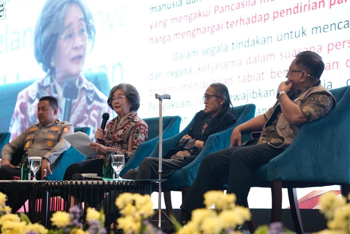 Polri menggelar seminar bertajuk “Rekonstruksi Jati Diri Bangsa Merajut Nusantara untuk Mewujudkan Polri Sadar Berkarakter” di Jakarta Selatan.
