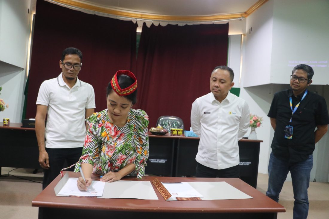 PT PLN Salurkan Beasiswa dan Jalin Kerja Sama Pendidikan dengan Universitas Sintuwu Maroso Poso