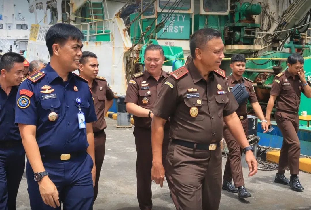 Kepala Kejaksaan Tinggi (Kajati) Sulawesi Utara, Jacob Hendrik Pattipeilohy, S.H., M.H., melakukan kunjungan kerja ke Kota Bitung, Selasa (28/10/2025).