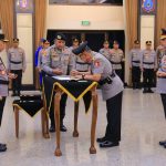 Kapolri Jenderal Polisi Drs. Listyo Sigit Prabowo, M.Si., memimpin upacara serah terima jabatan (sertijab) sejumlah pejabat tinggi (Pati) dan menengah (Pamen) Polri di Rupattama Mabes Polri, Jakarta, Rabu (29/10/2025).