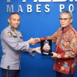 Polri melalui Posko Presisi menggelar Forum Belajar Bersama bertemakan "Komunikasi Krisis" pada Kamis (2/10/2025).