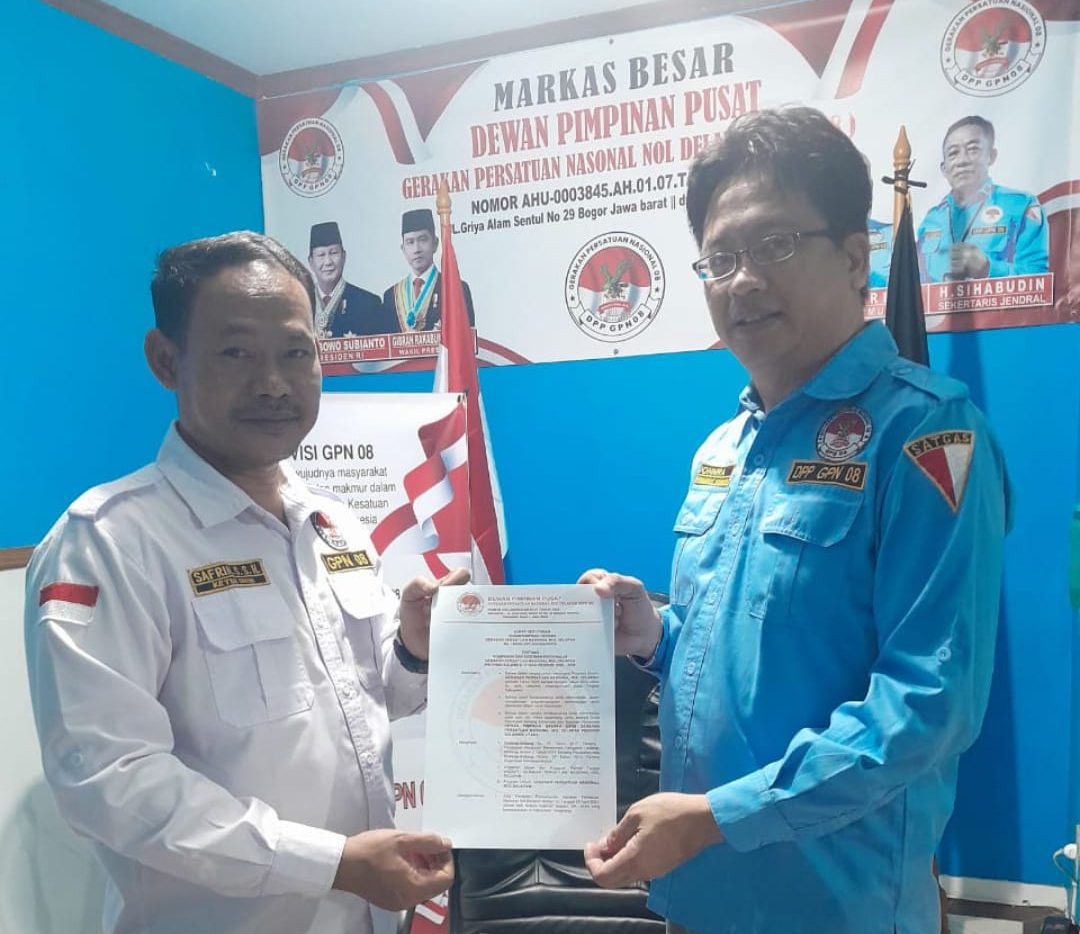 Johnra Tiwow resmi menerima Surat Keputusan (SK) sebagai Ketua DPD Gerakan Persatuan Nasional Nol Delapan (GPN 08) Sulawesi Utara.
