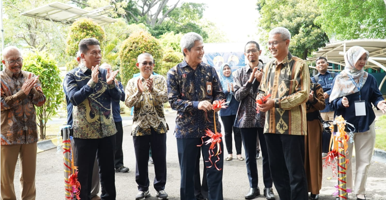 Rektor Institut Teknologi PLN (ITPLN), Prof. Iwa Garniwa