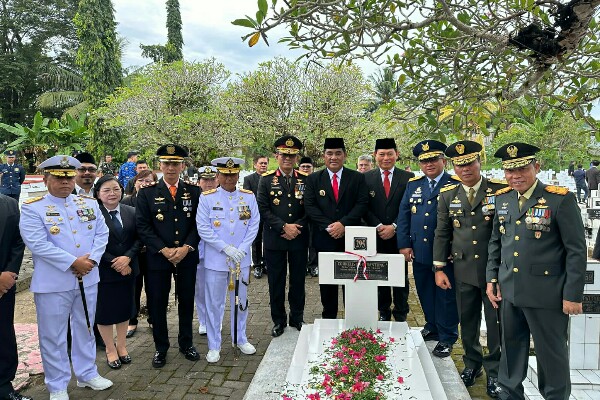 Semangat dalam rangka memperingati Hari Pahlawan