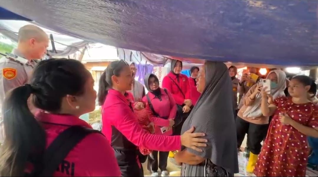 Ketum Bhayangkari Juliati Sigit Prabowo