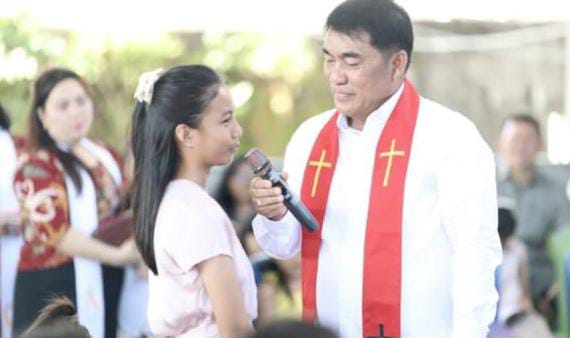 Gubernur Sulawesi Utara Yulius Selvanus Komaling (YSK)