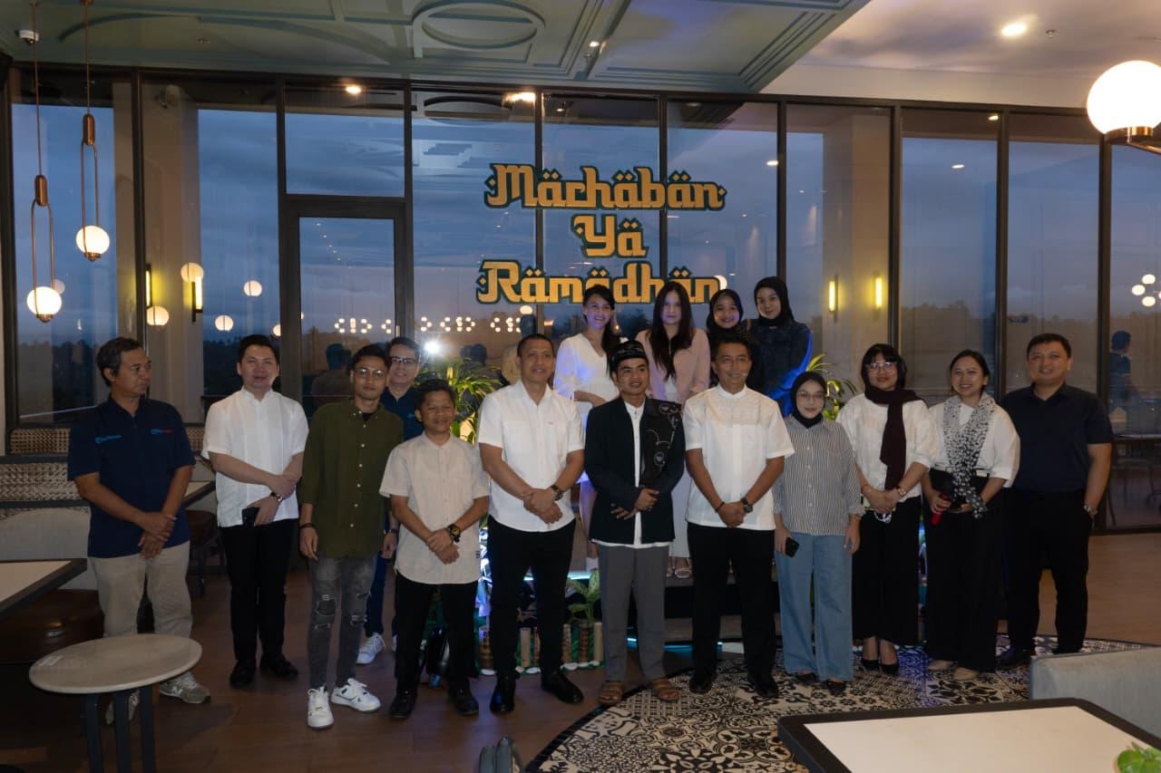 Luwansa Hotel Manado juga menggelar gathering bersama media rekanan yang dirangkaikan dengan acara buka puasa bersama.