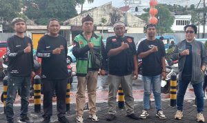 Ketua Tekab Sulut, Ali Akbar Lidjali bersama Tim