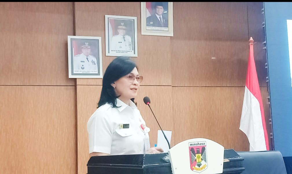 Sekretaris Daerah Kabupaten Minahasa, Dr. Lynda D. Watania, MM, M.Si, membuka secara resmi Rapat Koordinasi