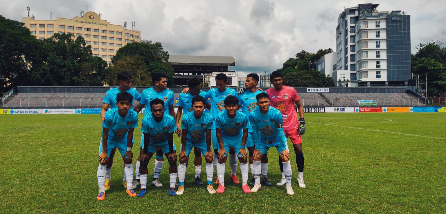 Foto Dok: Para Pemain Persmin saat Foto Berama Sebelum Pertandingan Mulai. 