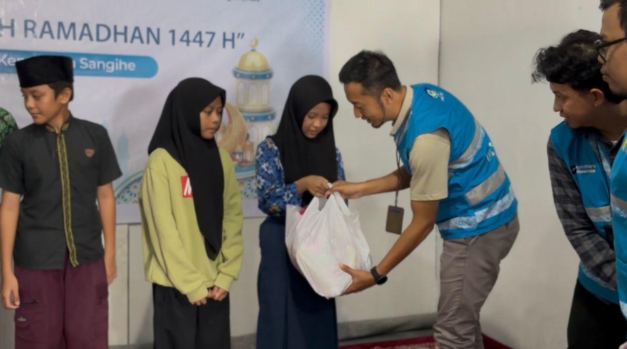 Aksi Kemanusiaan PLN UP3 Tahuna, 44 Anak Yayasan Daruzzahra Terima Bantuan Sembako